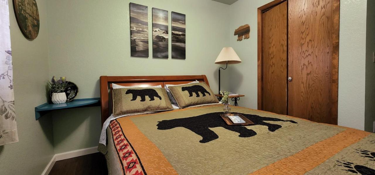 Trinity Escapes - Two Bedroom Two Bathroom Full Apartment Near Airport Anchorage Kültér fotó